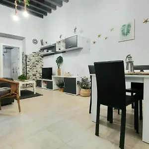 Levante Apartment